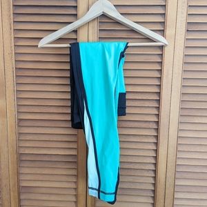 Green and black Lululemon colorblock leggings Size 6